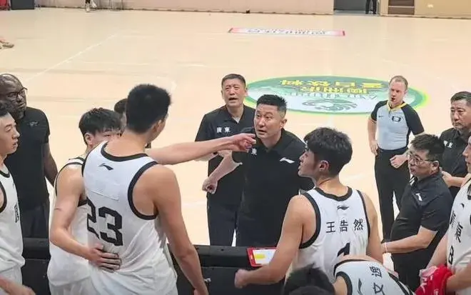庞大的粉丝, 呼吁广东男, 但总体来看