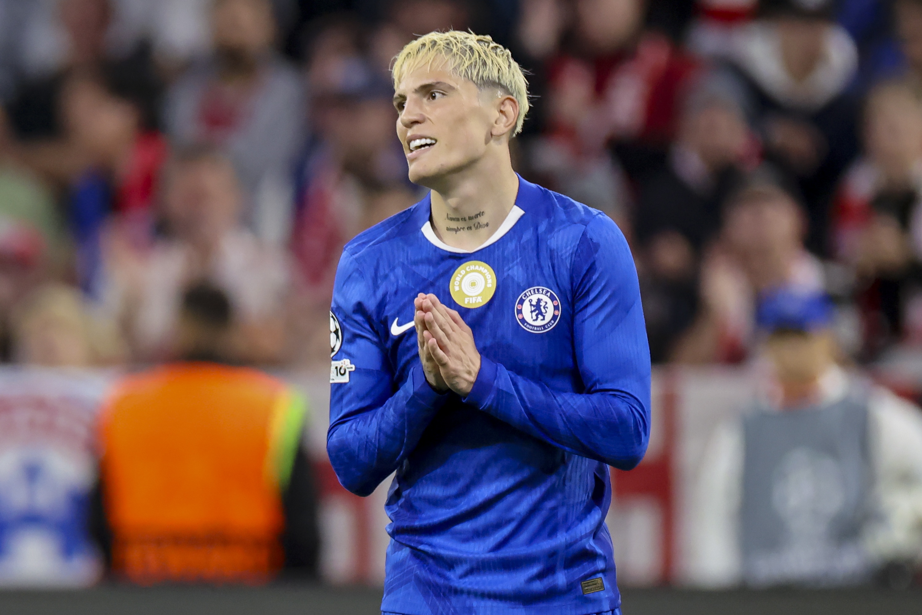 离场时均遭 离场时均遭